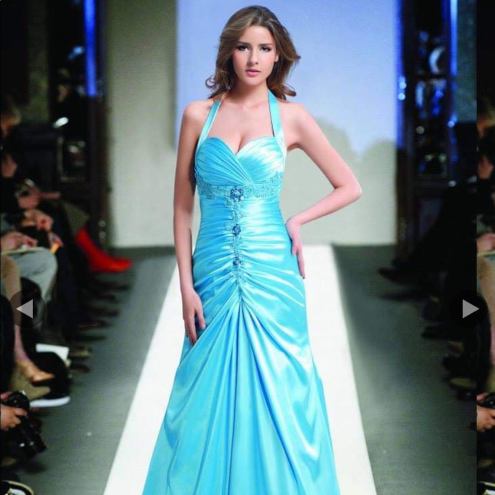 Sky blue prom/formal dress